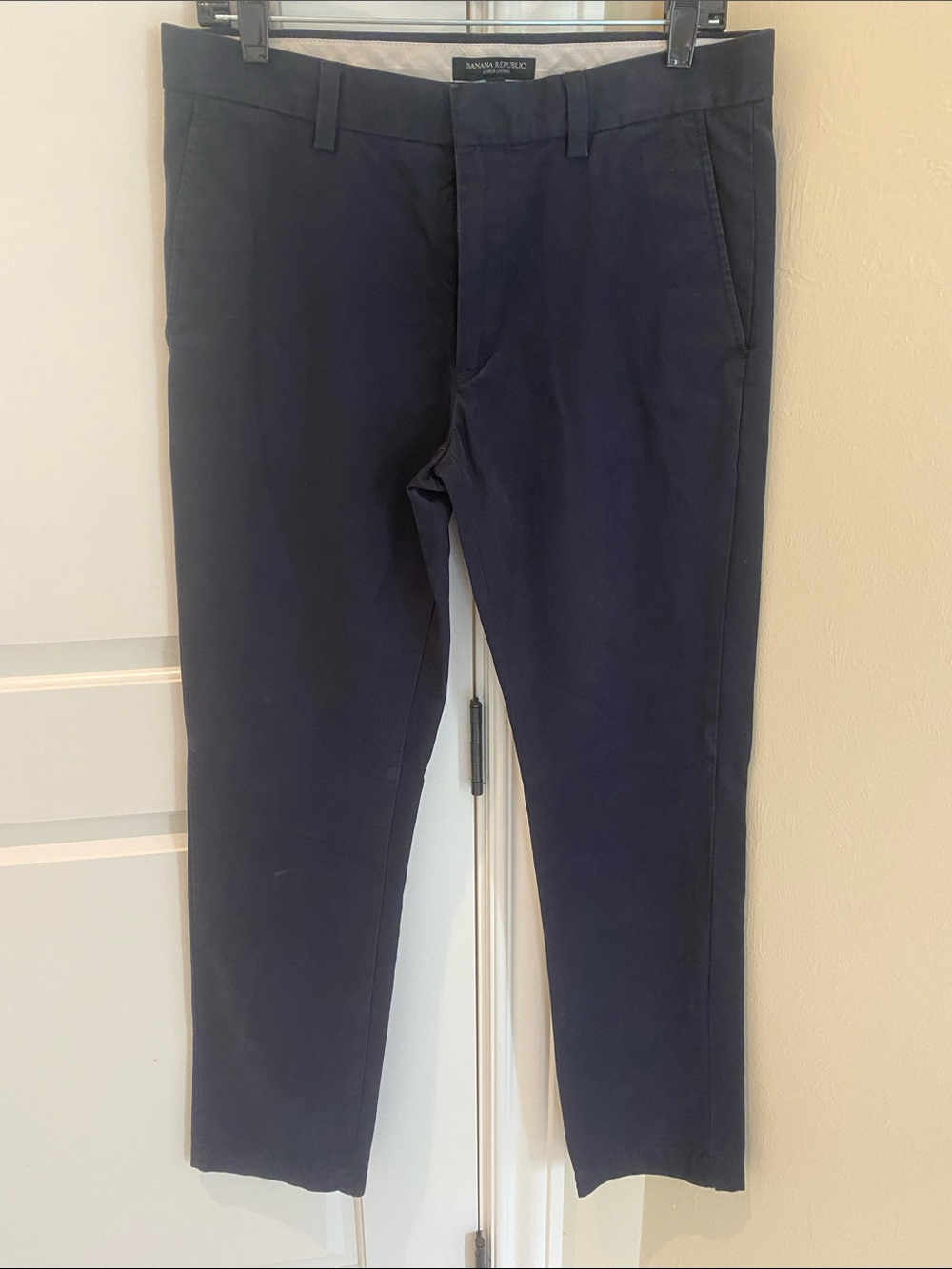 Banana republic navy blue Aiden Chino pants men’s 31 x 32